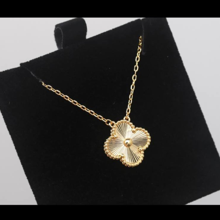 Clover Pendant Necklace