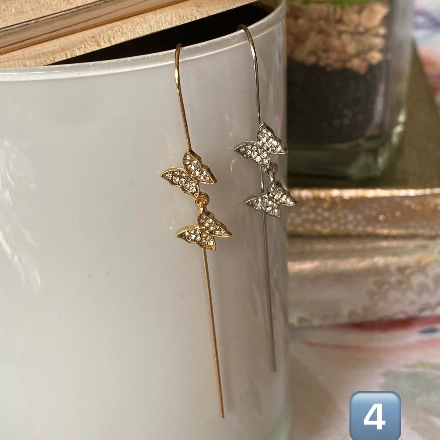 Mariposa Butterfly Ear Hook / Ear Cuff