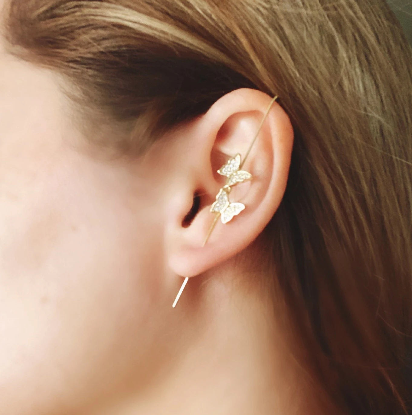 Mariposa Butterfly Ear Hook / Ear Cuff