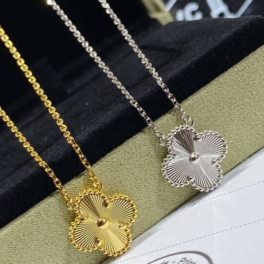 Clover Pendant Necklace